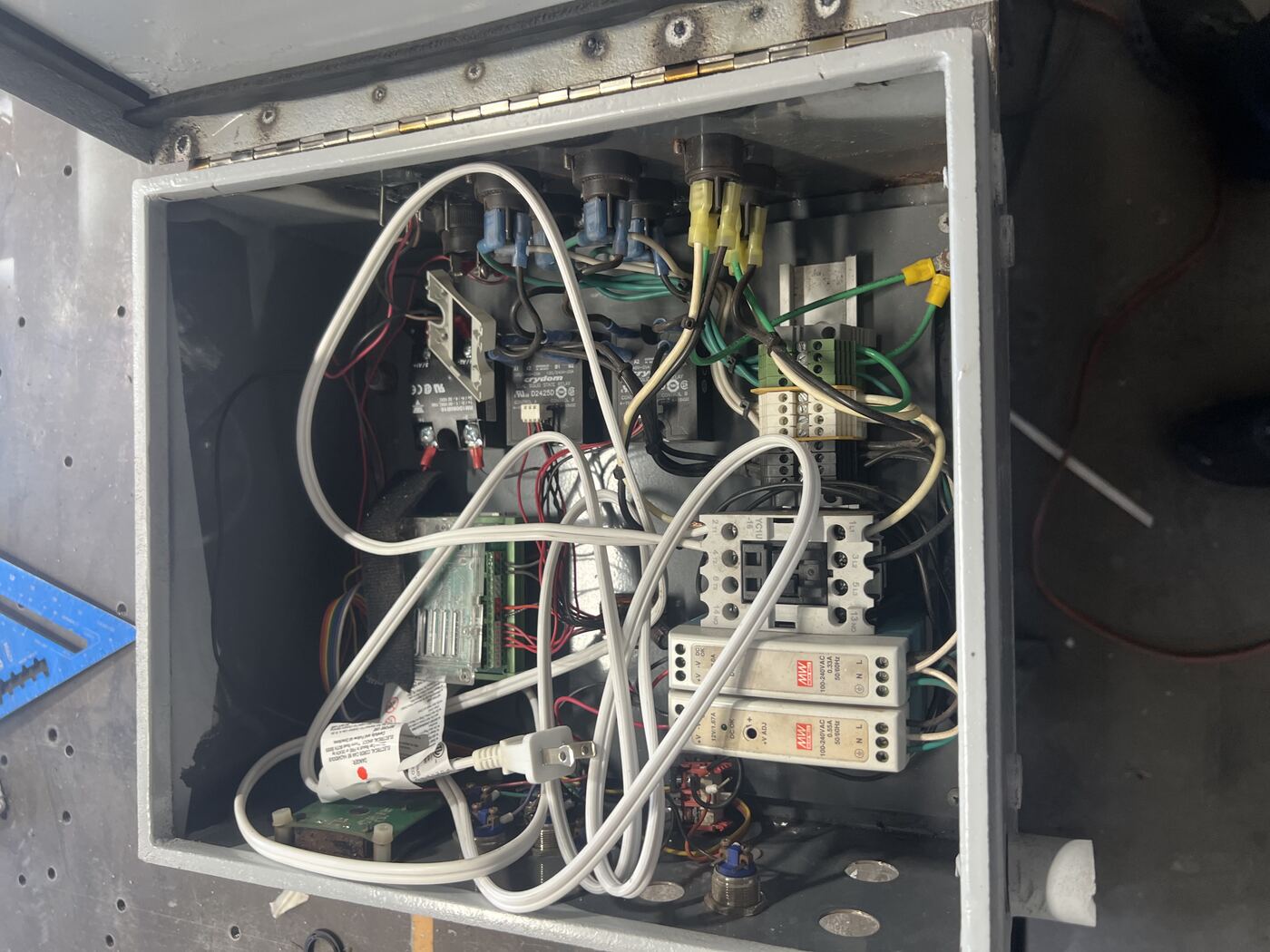 Cableado de gabinete de control