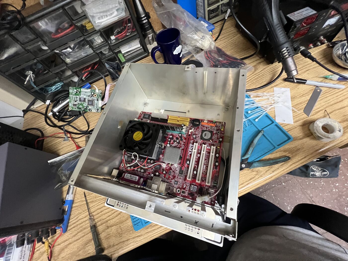 Reparación de tarjeta madre industrial