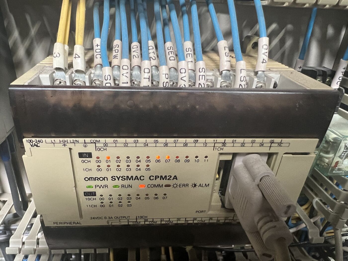 PLC Omron Sysmac CPM2A
